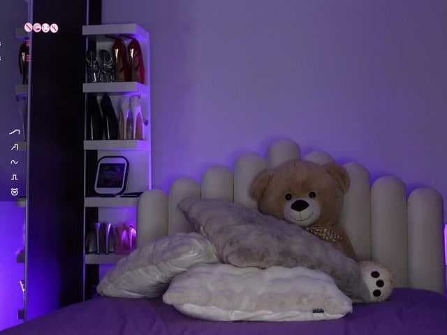 AngelaMyst live cam