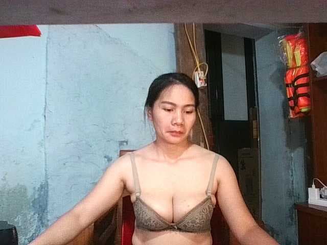 EllaShow93 live cam