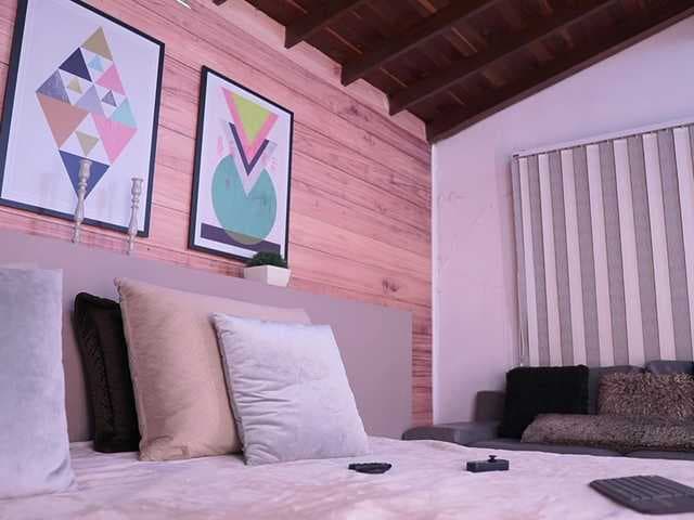 AriaFoster live cam