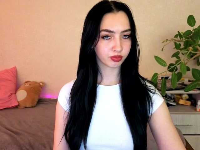 WildKittenX live cam