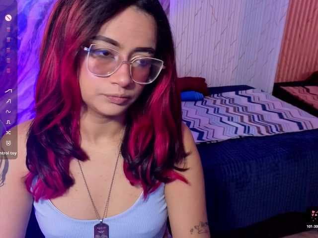 Kristen-tay live cam
