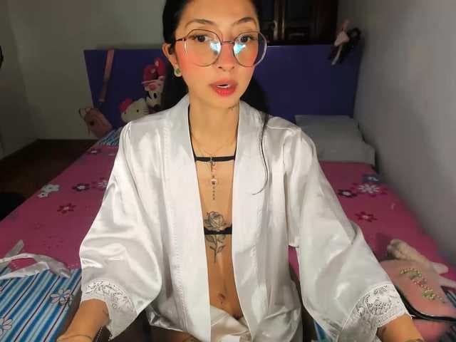 Anaisl_ux live cam