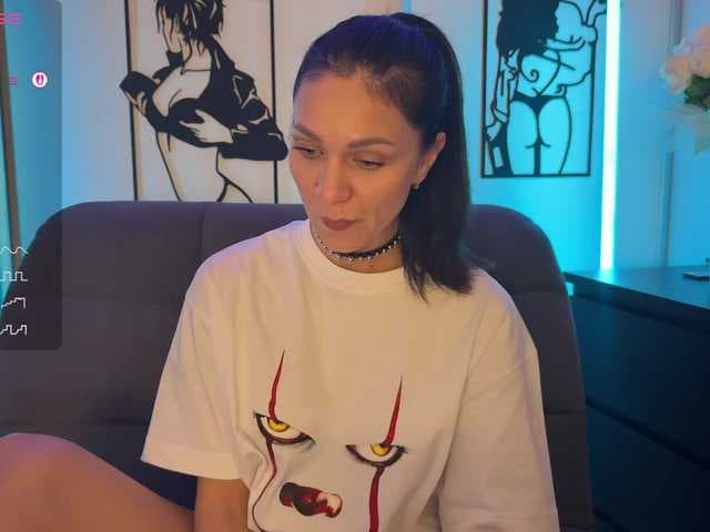 F_A_M_E live cam on BongaCams