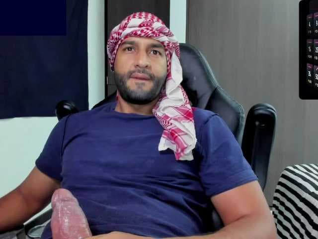 Handsoman11 live cam