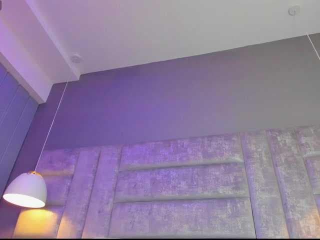AteneaRoldan live cam
