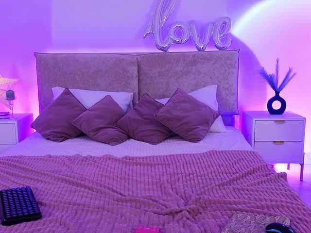 Julesnight live cam