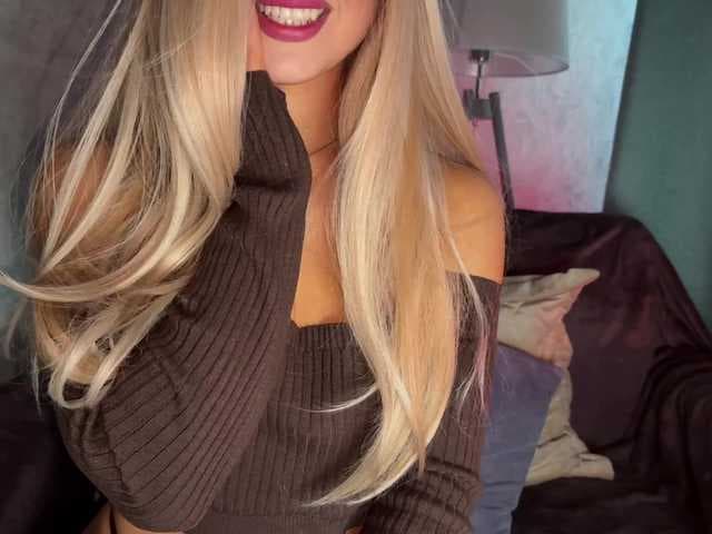 PinkFoxya live cam