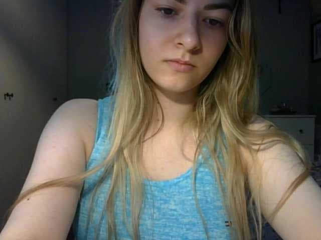 RosieJune live cam