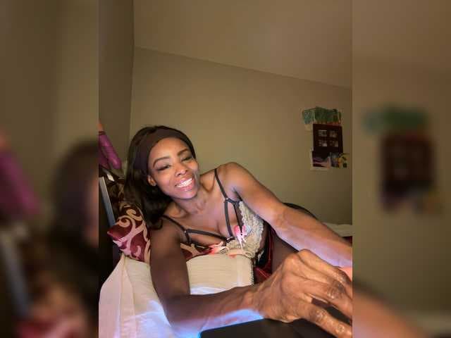 Peachyz live cam