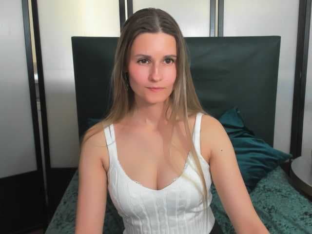 CatrinGood live cam