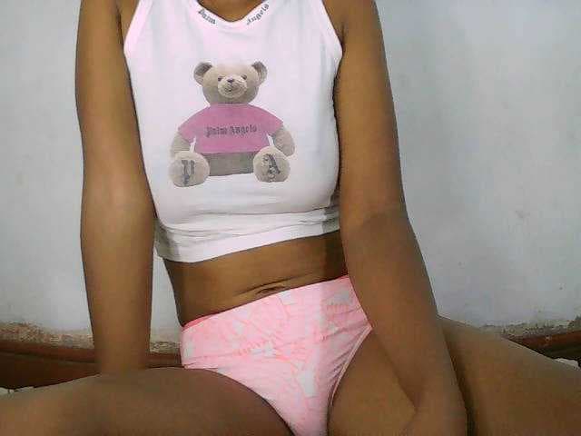 Elisa571 live cam