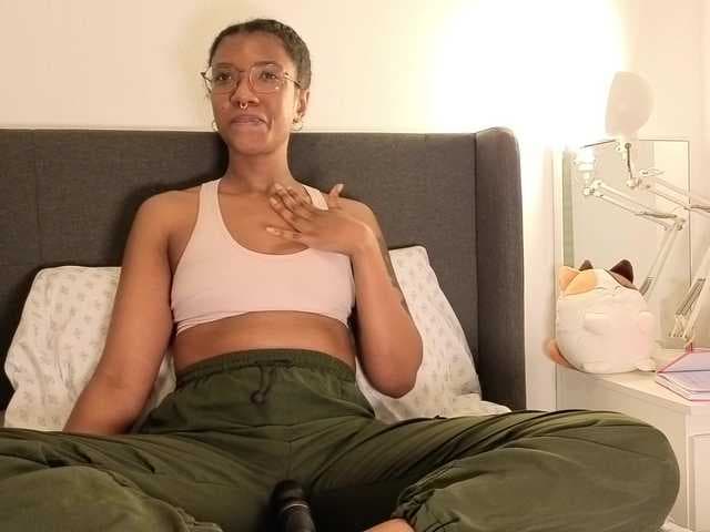 CarolineS live cam