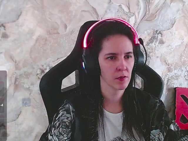 IrwiTomboy live cam