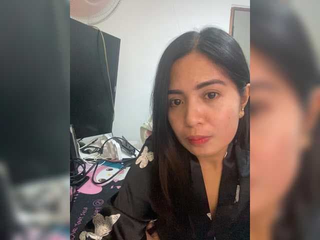 Riri77 live cam