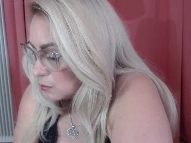 Elena-xx live cam