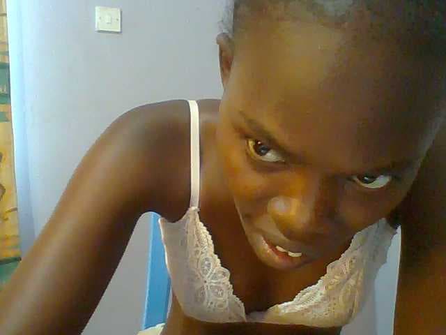 Sweet-petite live cam