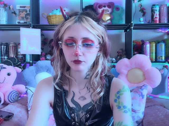 Devil-Baby live cam on BongaCams