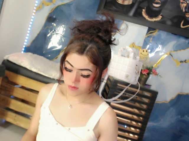 NathaliaLooes live cam
