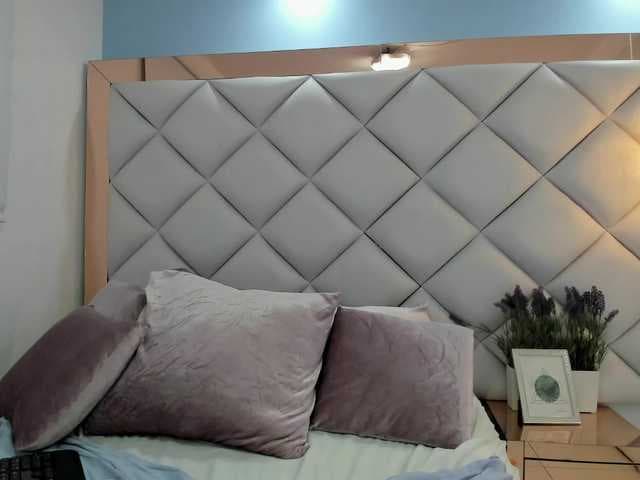 crystalstonee1 live cam