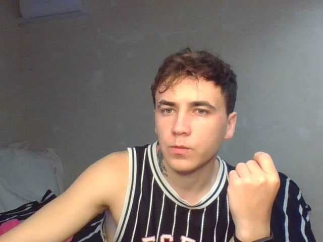 Denis-205 live cam