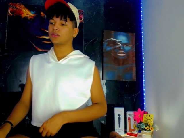 Sebastian-D live cam