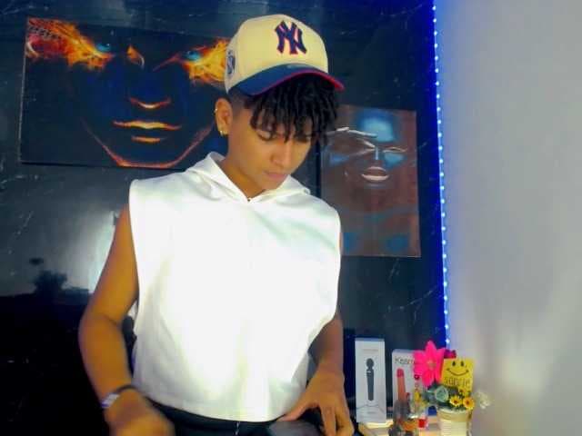 Sebastian-D live cam