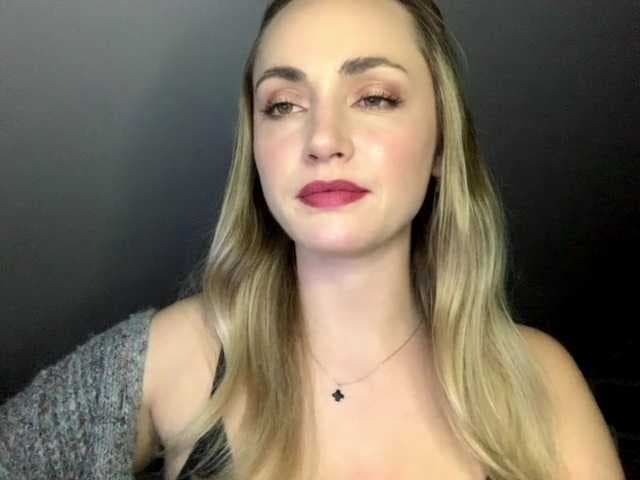 ScarlettXQueen live cam