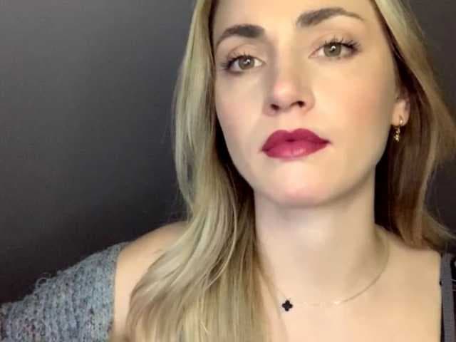 ScarlettXQueen live cam