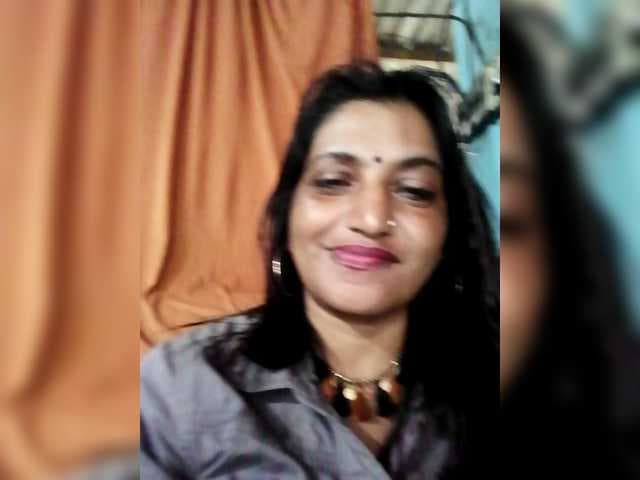 FiestyQueen live cam