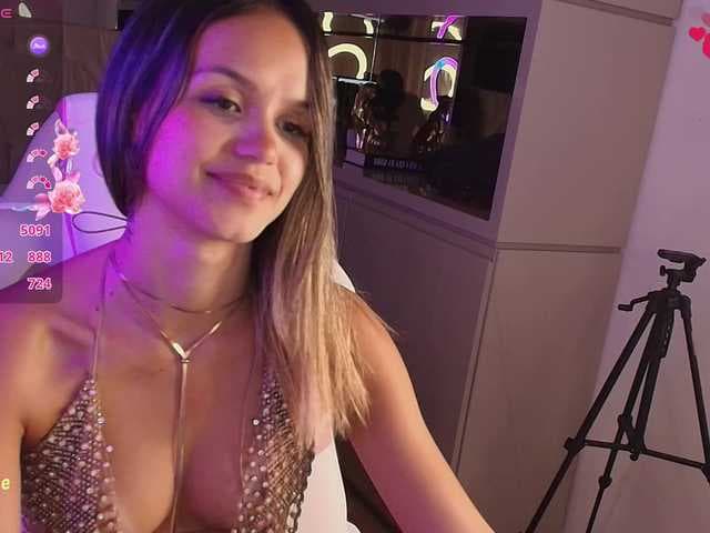 StacyTylerr live cam