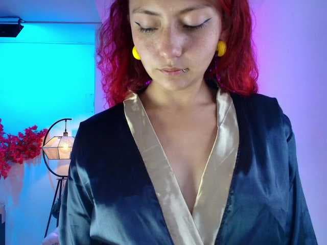Lila-monroe live cam