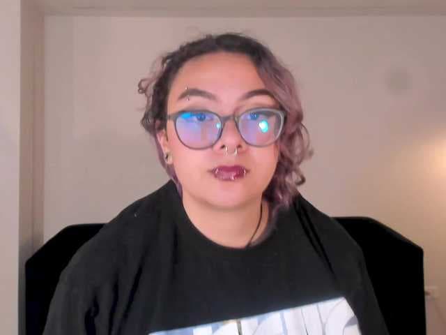 LoiseHarper live cam on BongaCams
