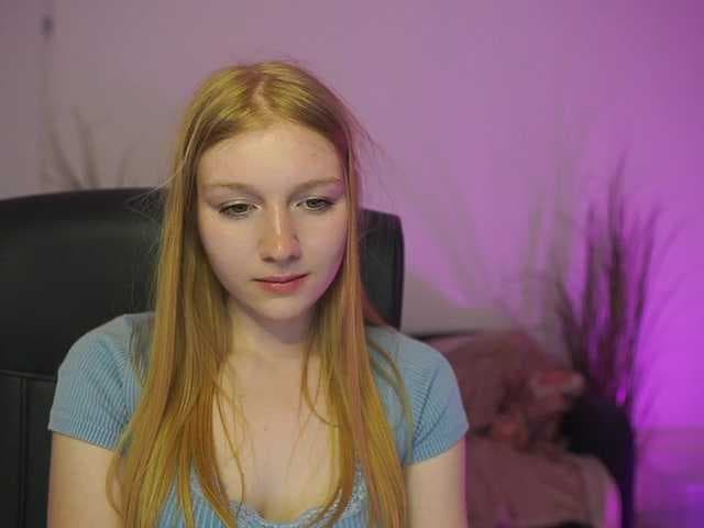 DirtyChloe18 live cam on BongaCams