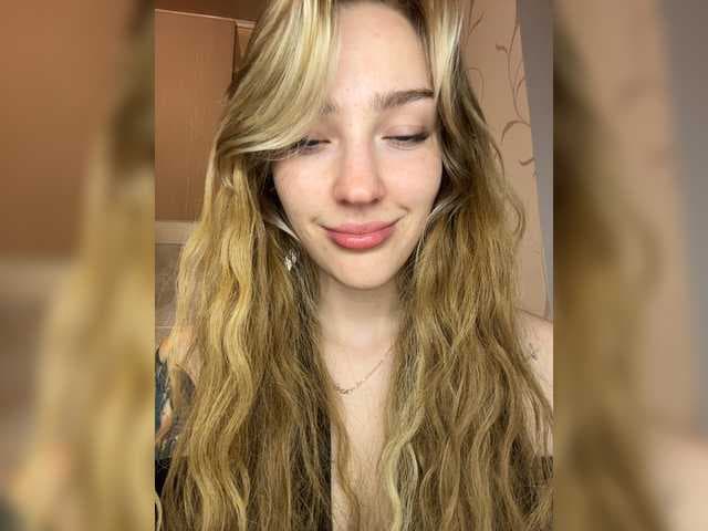AlinnaAnnila live cam
