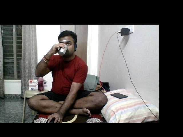 Sree444143 live cam on BongaCams