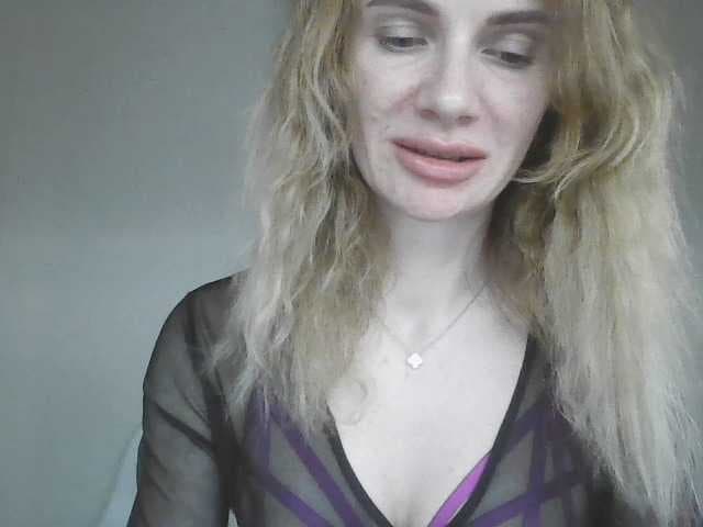 AinyrVixxen live cam