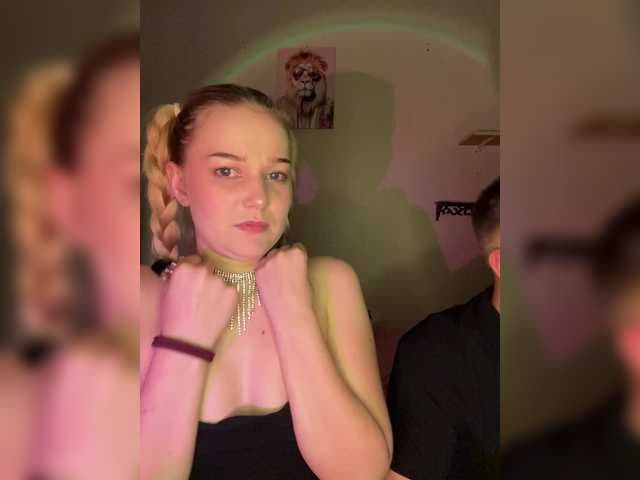Asstiii1234 live cam