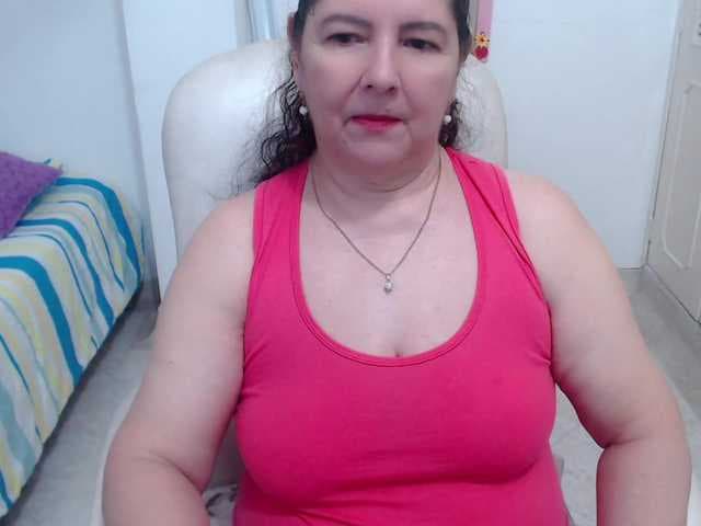 leonela-68 live cam