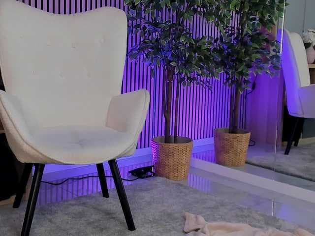 ChloeKole live cam