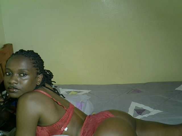 Pearl-petite live cam