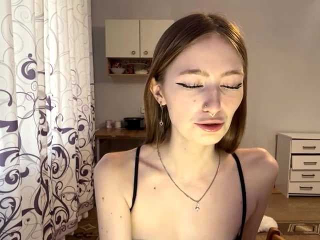 VelvetCash live cam