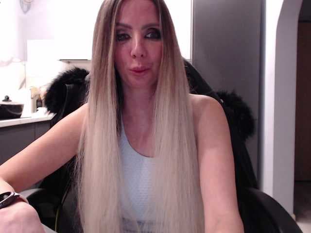 blondalina live cam