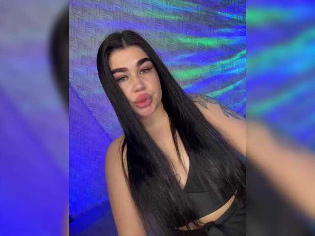 suchka-black- live cam