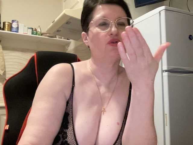 HotMilfPussy live cam