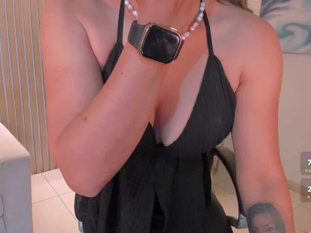 BiancaPierce live cam on BongaCams