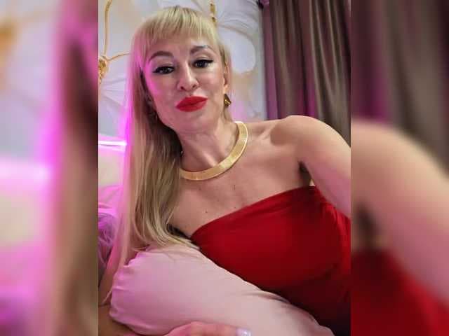 Blondi_Love live cam on BongaCams