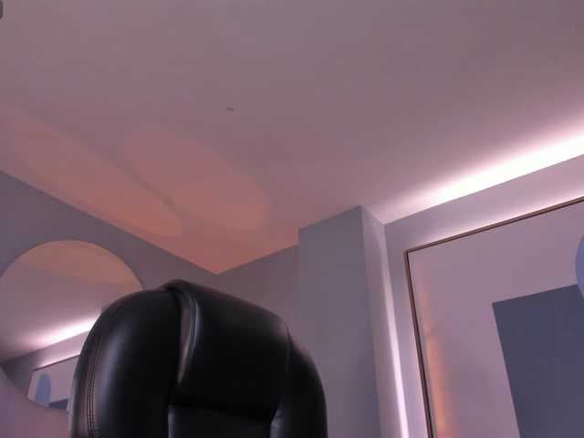 ValeriaRivera1 live cam