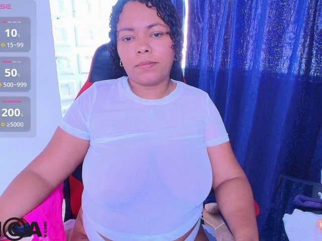 Italy-boobs live cam