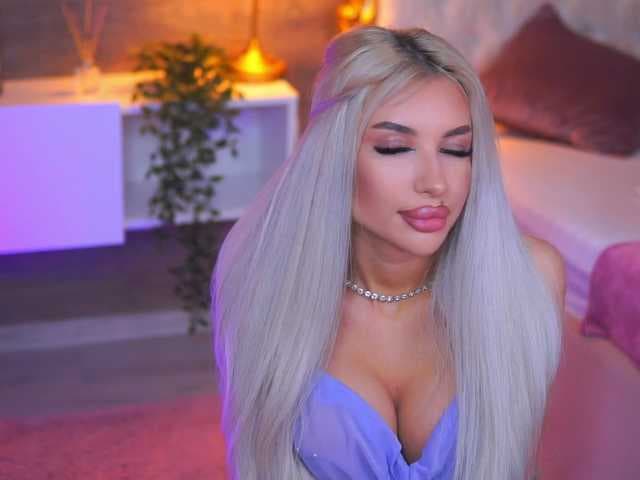 JuicyJessye live cam