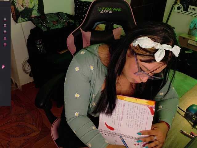 Mollyshake11 live cam